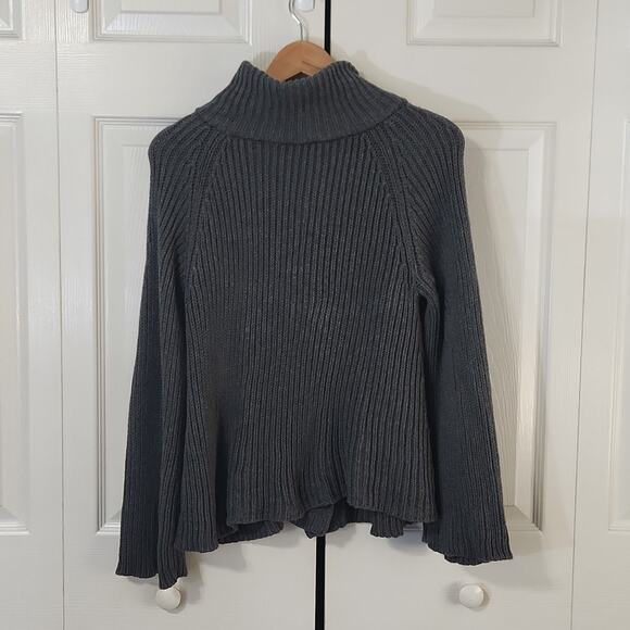 Vintage Talbots Wonens Gray Sweater Size Med Toggle Buttons Bell Sleeves Neutral - Picture 2 of 8